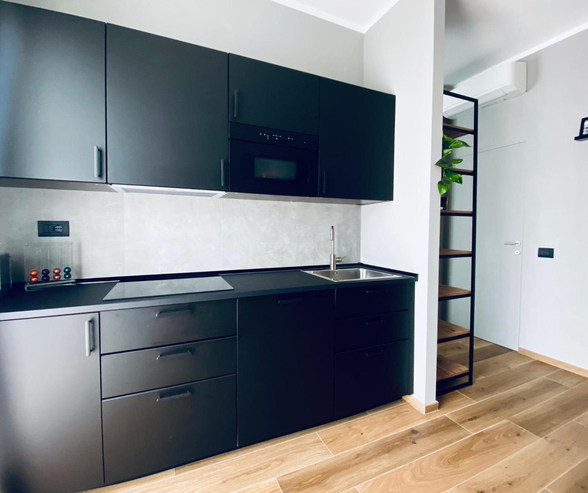 M4 Black Monolocale Moderno E Funzionale Scandicci Exterior photo